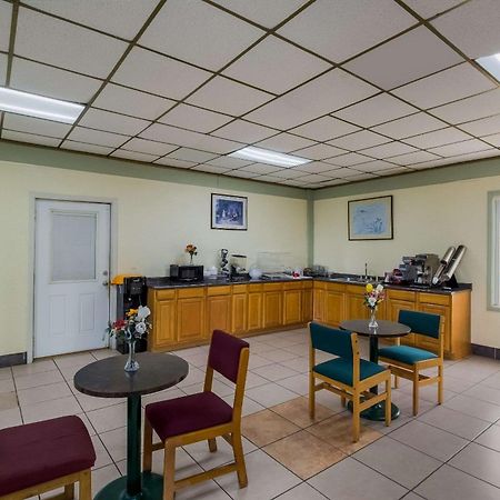 Rodeway Inn Conference Center ボーモント エクステリア 写真