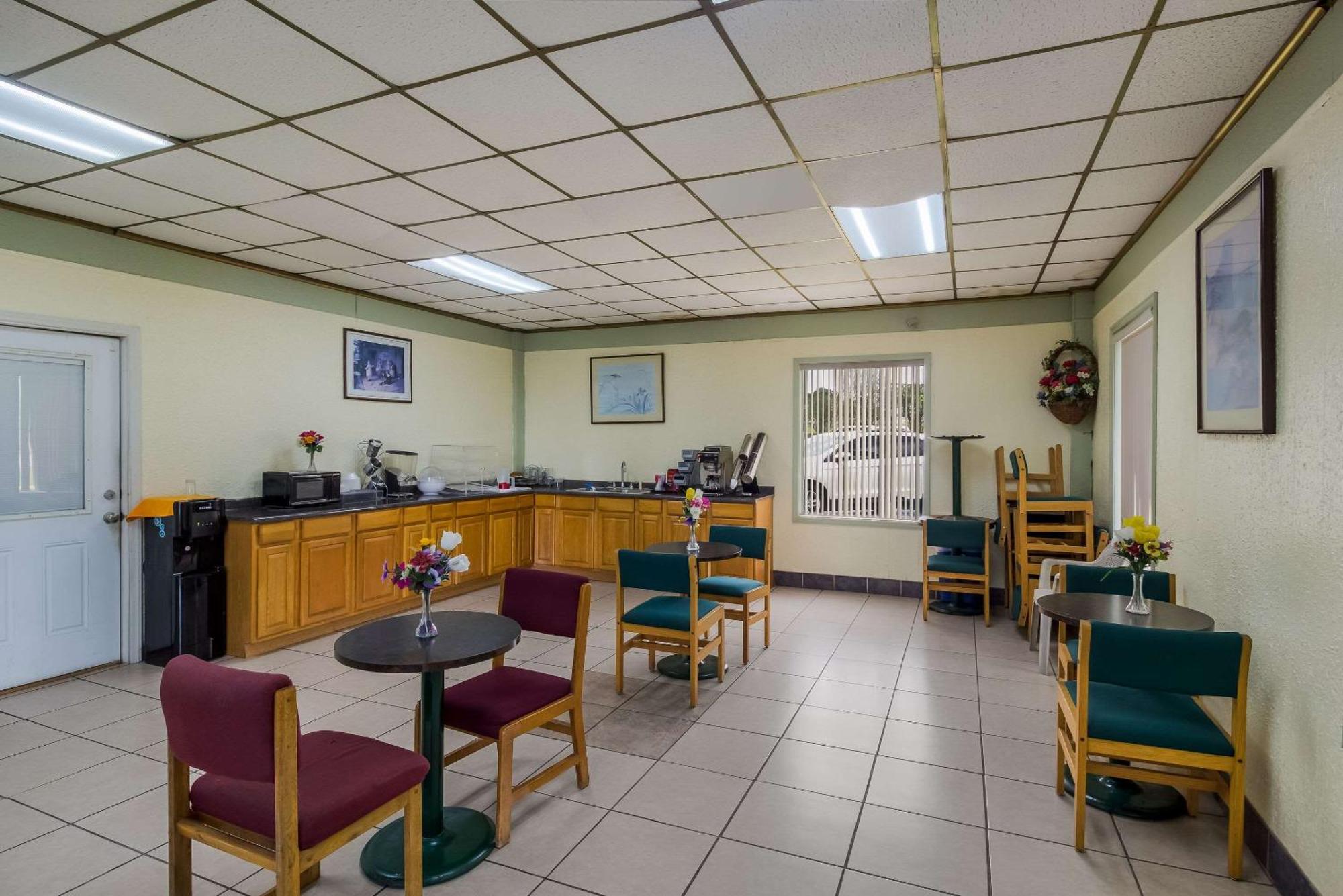 Rodeway Inn Conference Center ボーモント エクステリア 写真