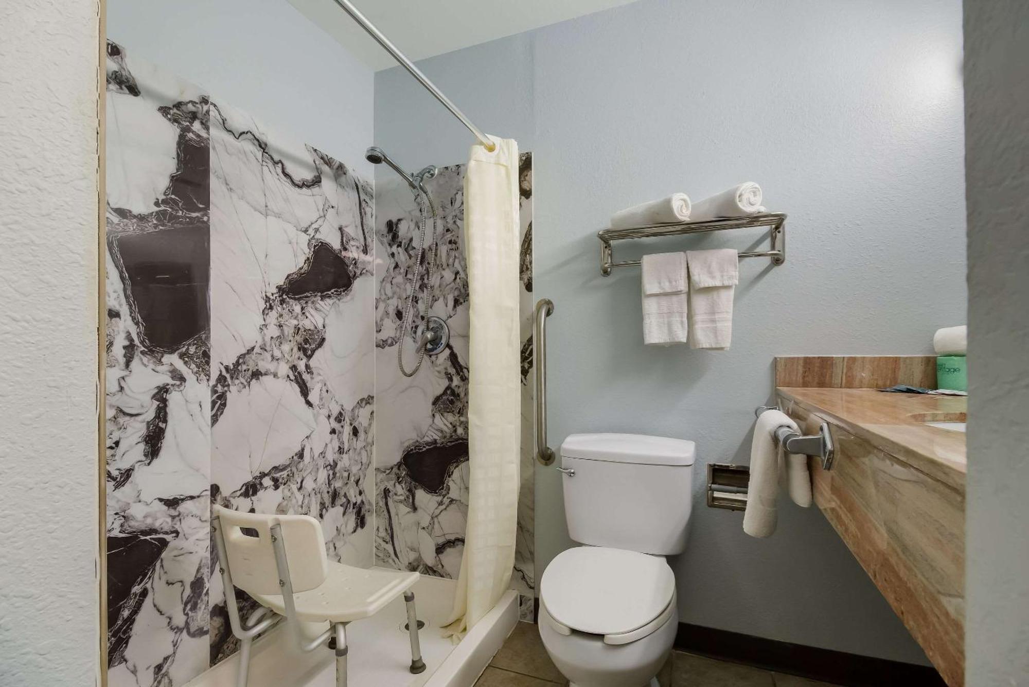 Rodeway Inn Conference Center ボーモント エクステリア 写真