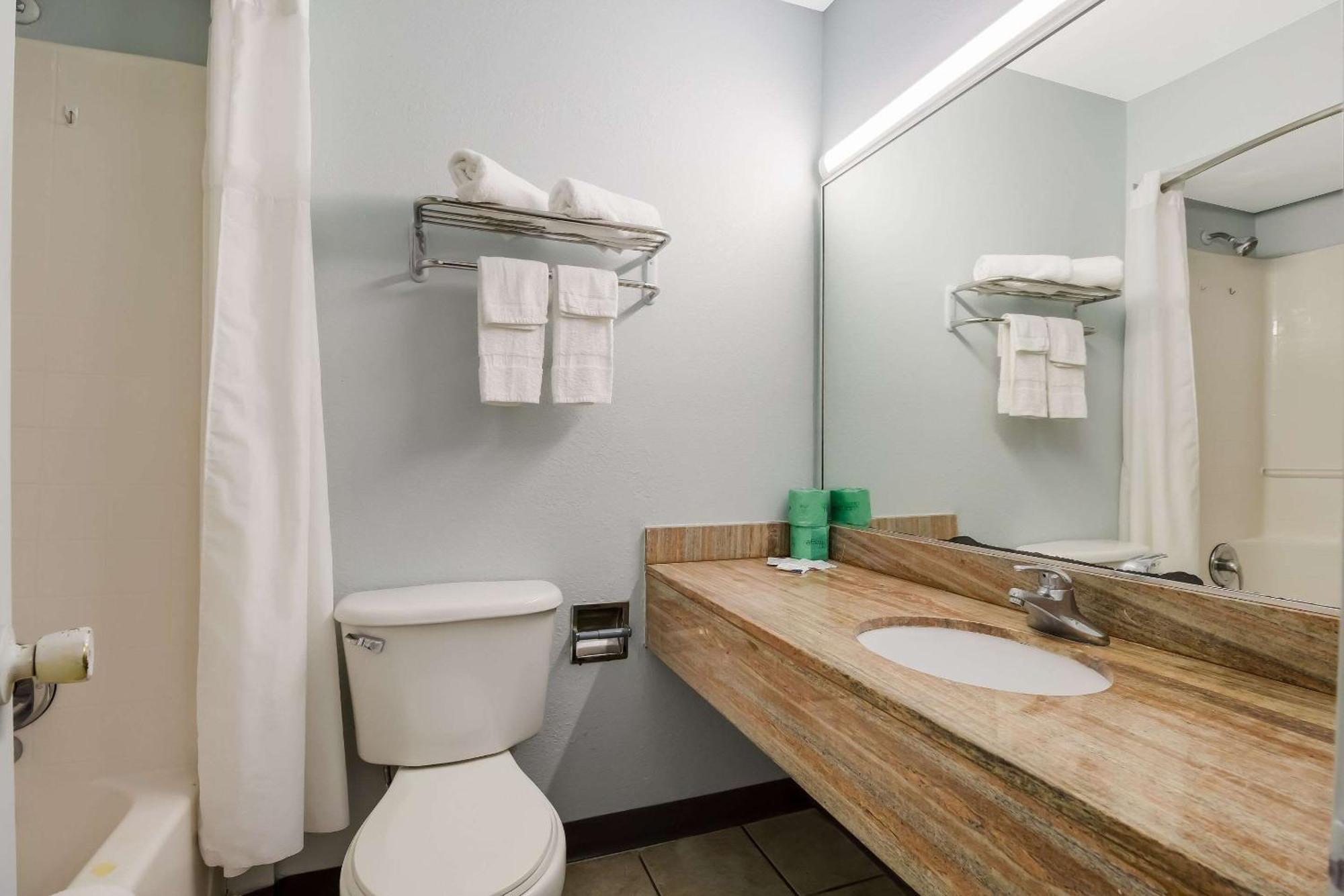 Rodeway Inn Conference Center ボーモント エクステリア 写真