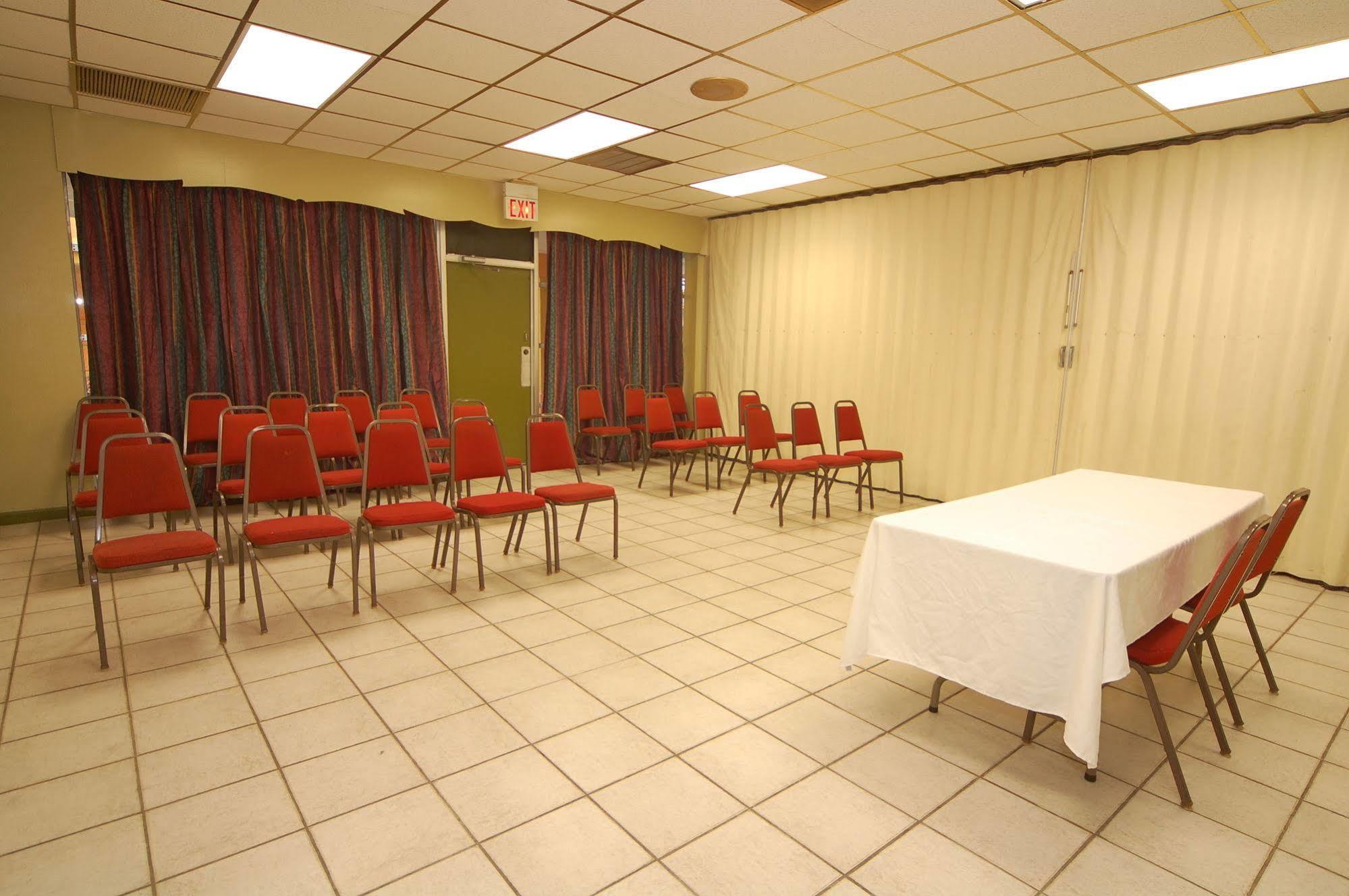 Rodeway Inn Conference Center ボーモント エクステリア 写真