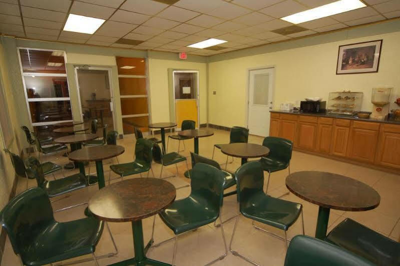 Rodeway Inn Conference Center ボーモント エクステリア 写真